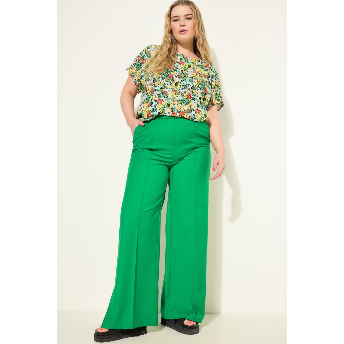 Pantalon à jambe large et taille élastique. vert, STUDIO UNTOLD