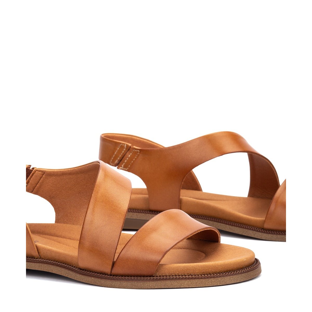 Sandali piatti in pelle Navia cognac, PIKOLINOS
