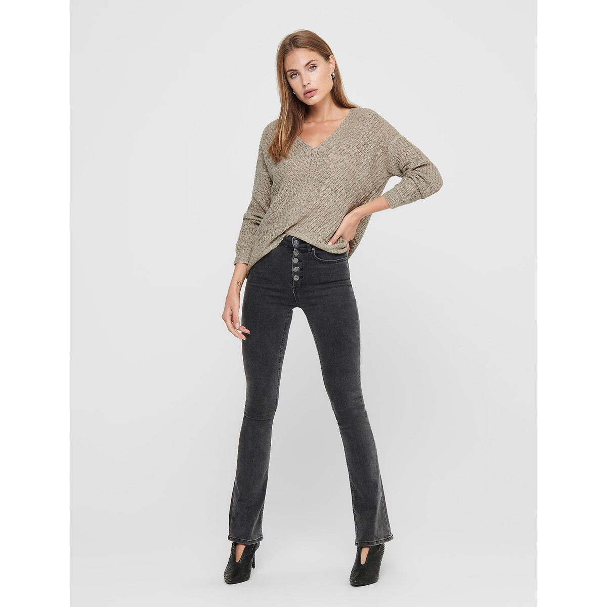 Pull in grossa maglia, scollo a V beige chiaro, JDY