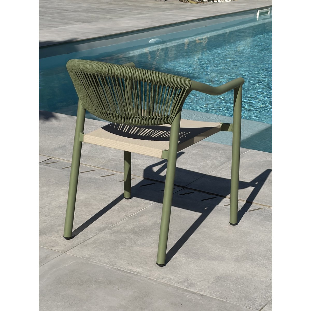 Ensemble repas de jardin en aluminium 8 places HANOI vert olive, DCB GARDEN