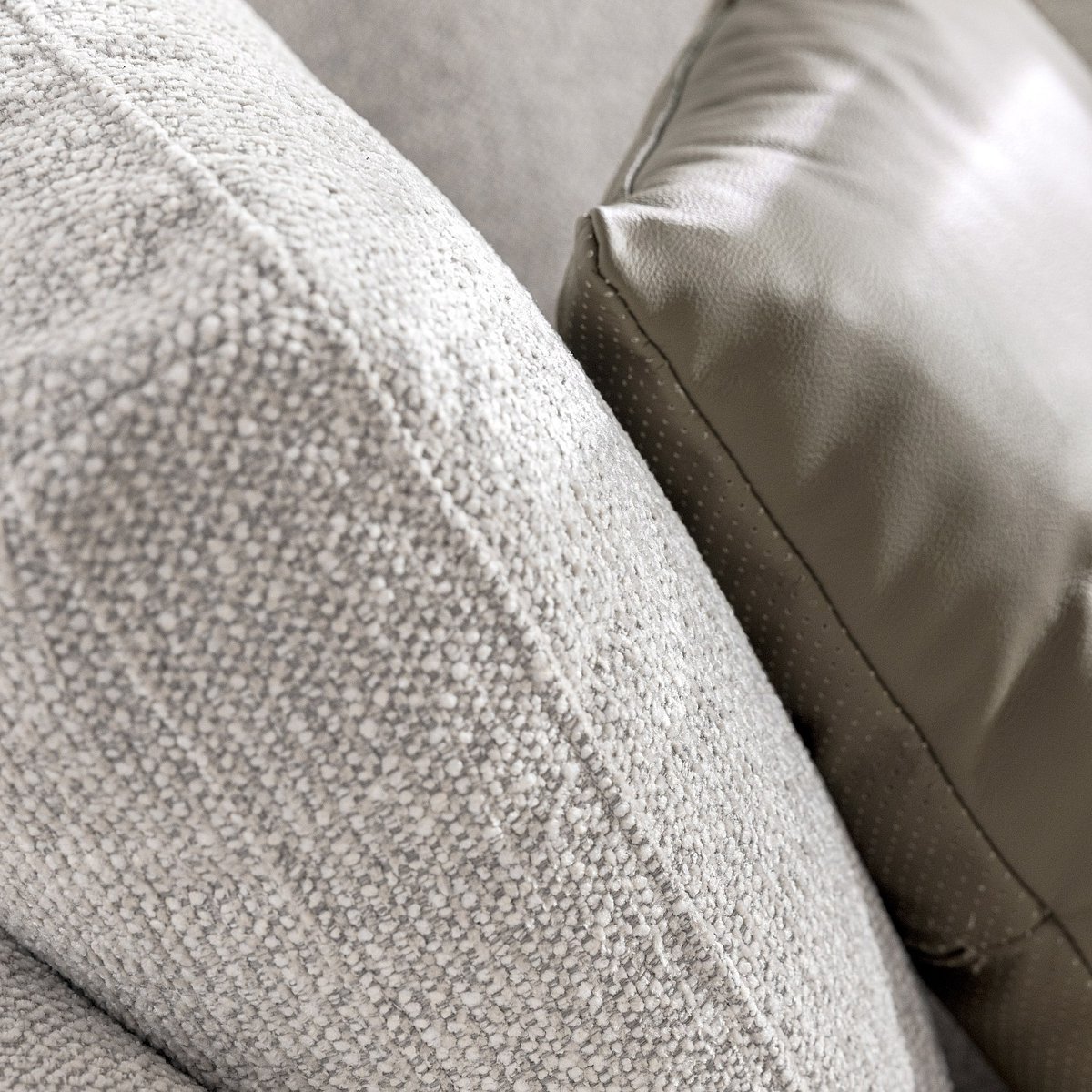 Canapé d'angle gauche déhoussable en tissu et dossier garni de plumes VELIA beige, HABITAT