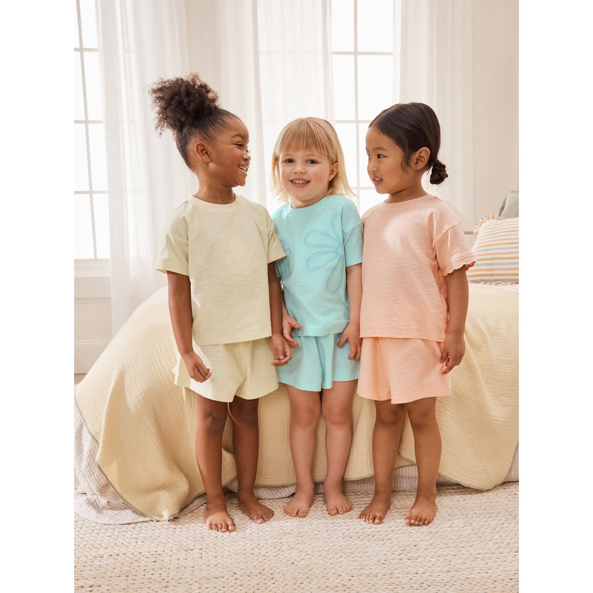 Pyjama à détails brodés, lot de 3 multi-couleurs, NEXT