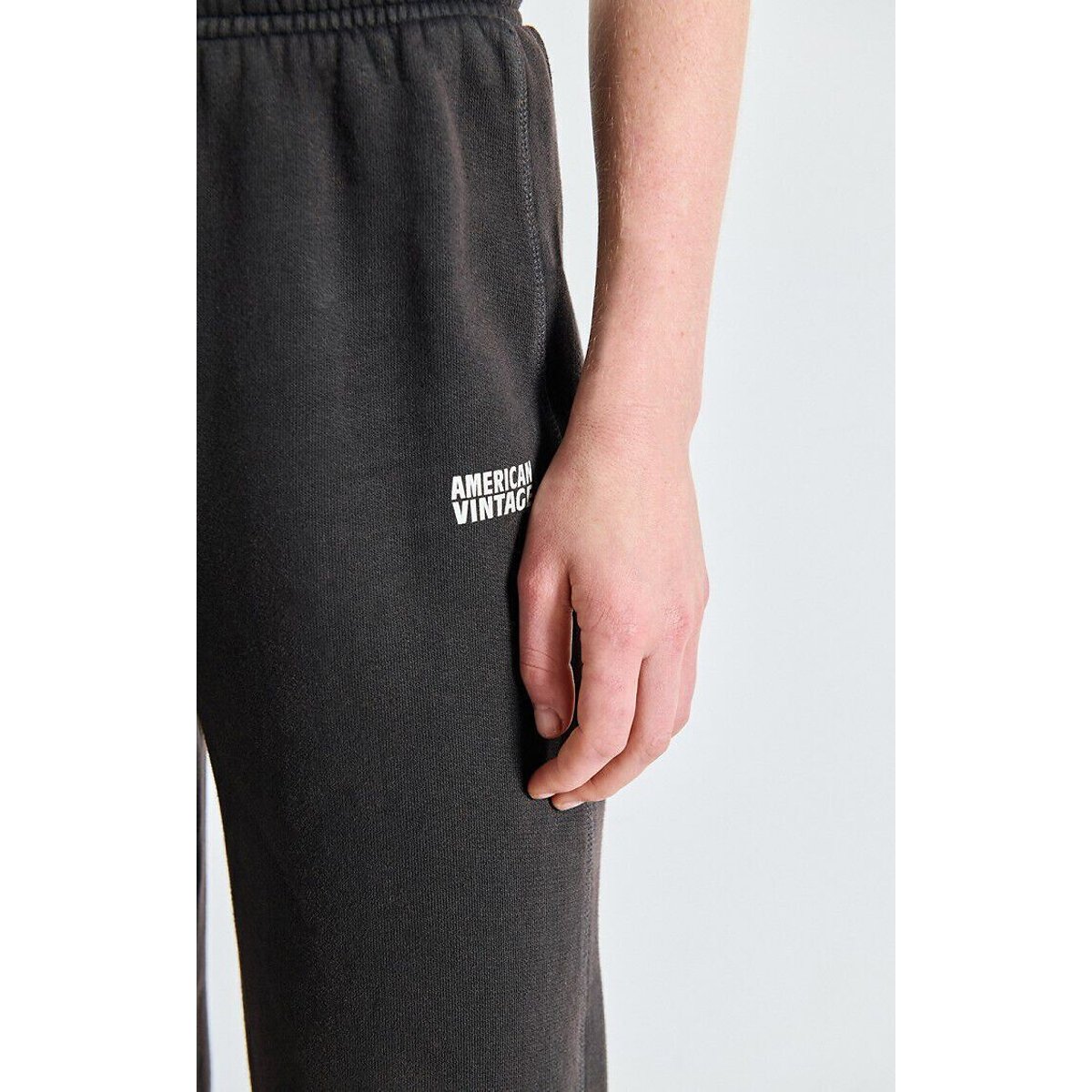 Pantalon jogging IZUBIRD réglisse, AMERICAN VINTAGE