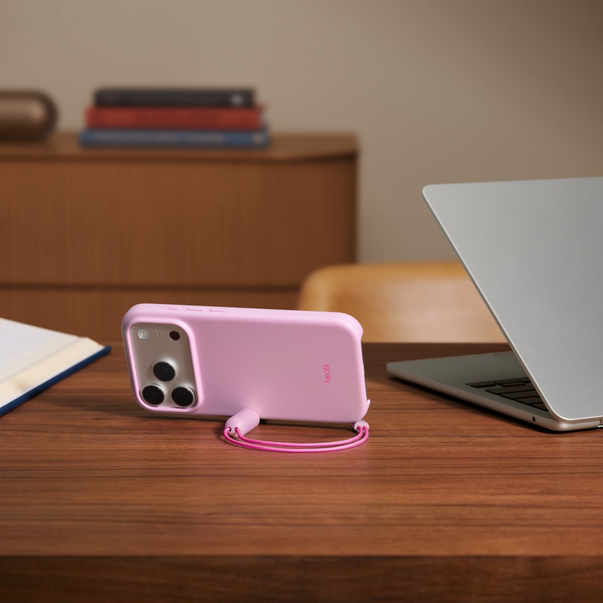 Coque iPhone 17 Pro Magsafe stand Rose quartz couleur unique, BEATS BY DR,DRE
