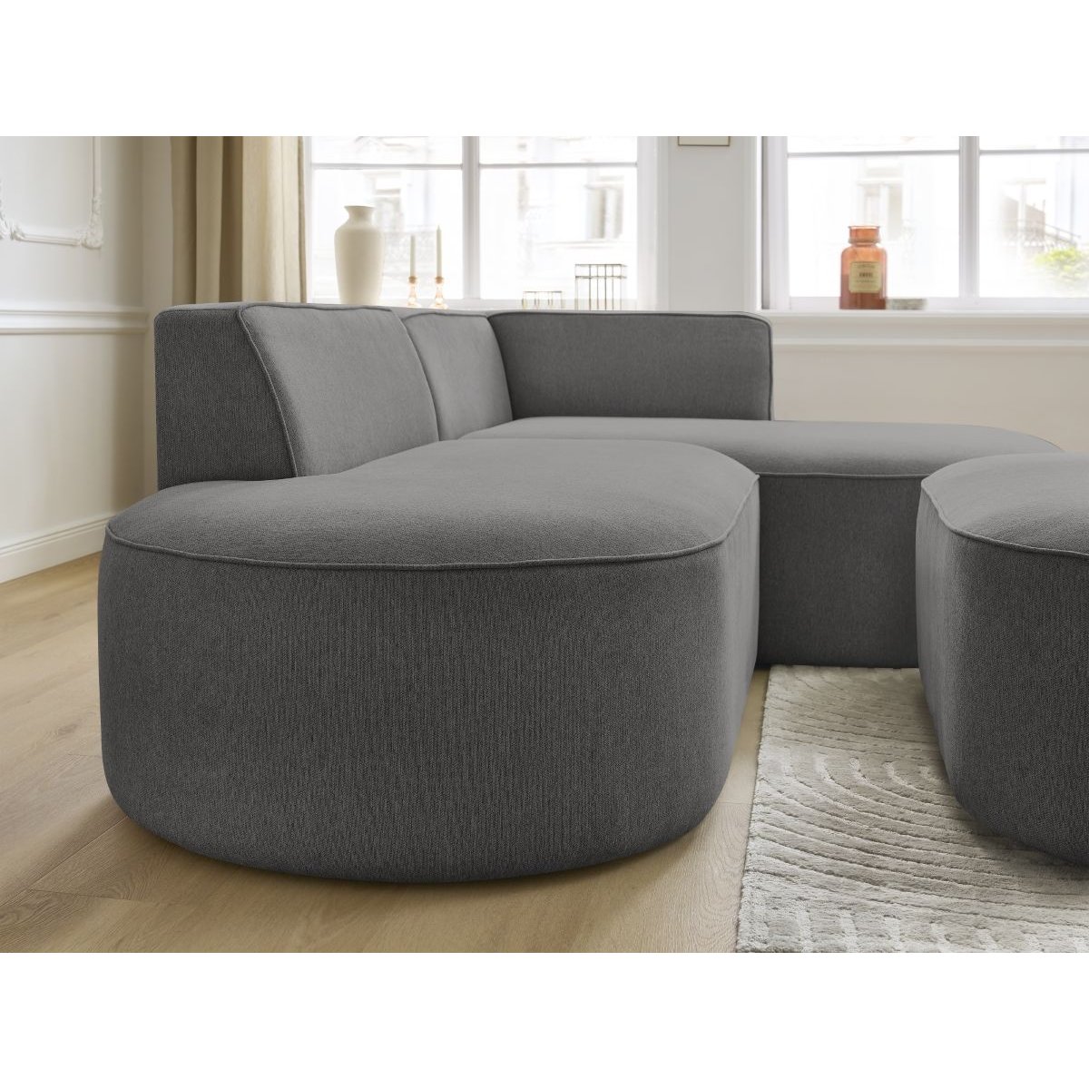 Canapé d'angle fixe 5 places en tissu chiné avec pouf, ROUSSEAU gris foncé, BOBOCHIC