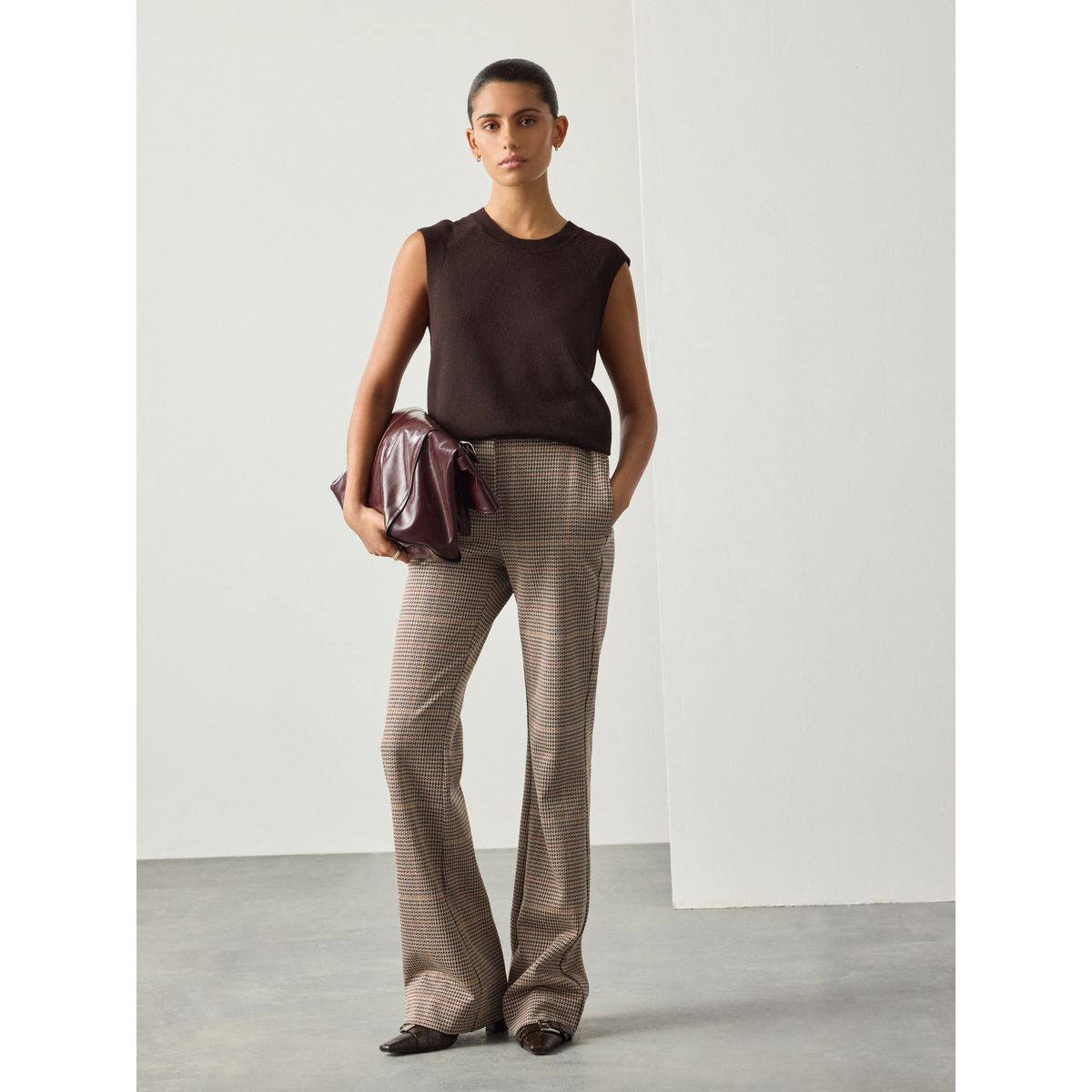 Pantalon évasé en maille point de rome marron à carreaux, NEXT