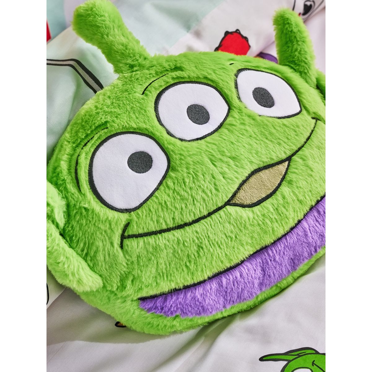 Coussin pelucheux alien vert toy story, NEXT