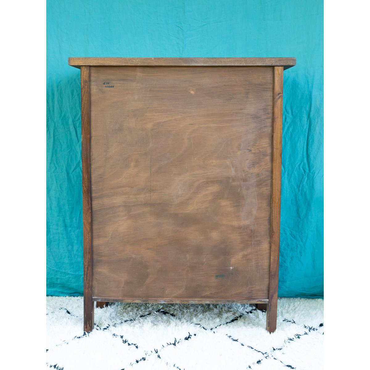Vitrine brutaliste en bois massif Victoria N°1355 - Bon état bois foncé, DEBONGOUT