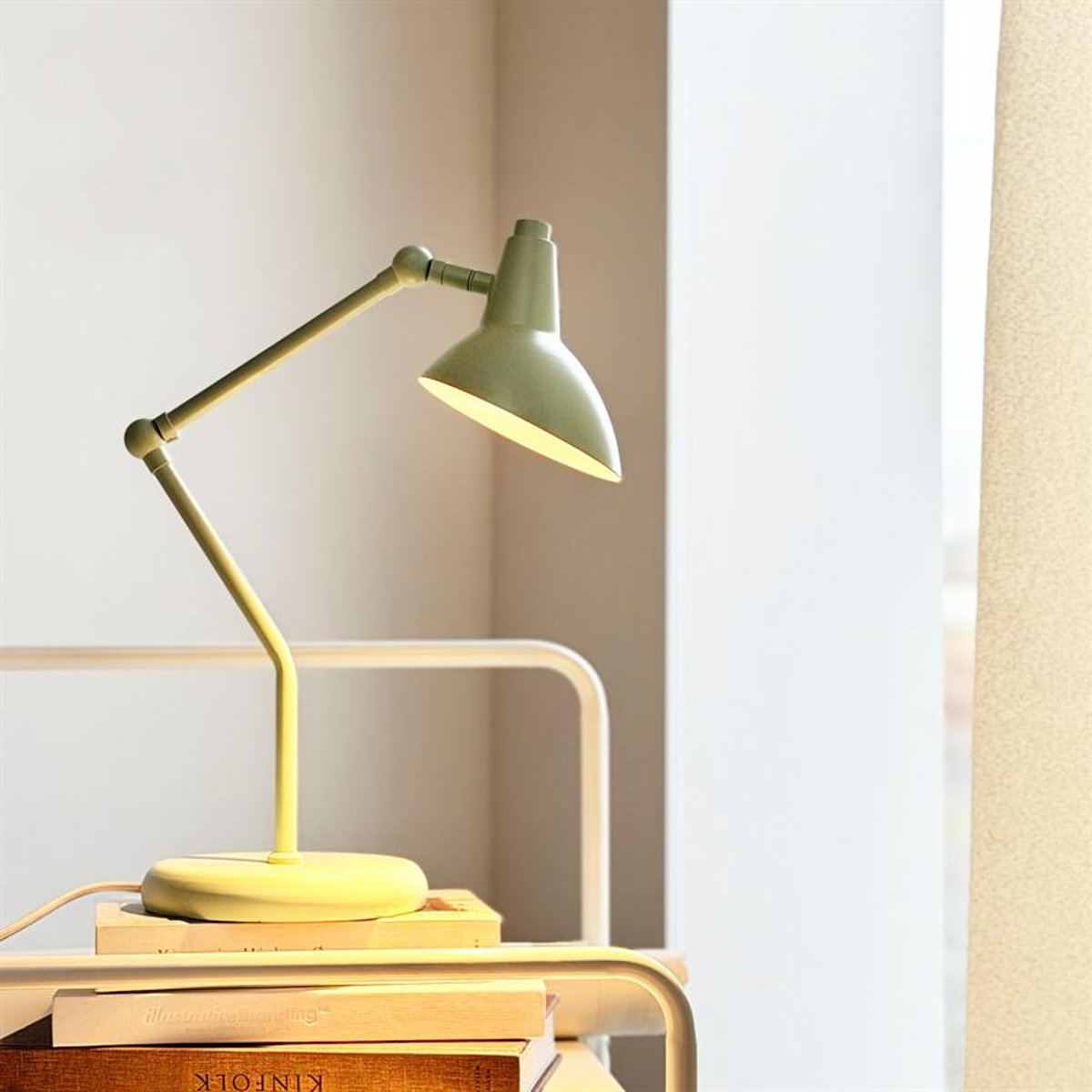 Lampe à poser Vela vert menthe en métal GU10 vert menthe., DYBERG LARSEN