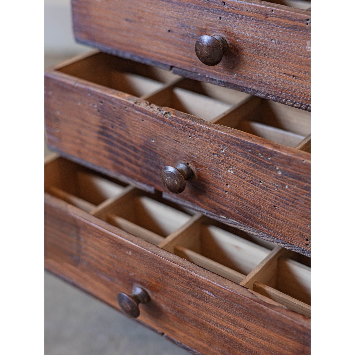 Meuble d'horloger Fernand N°448 - Bon état bois foncé, DEBONGOUT