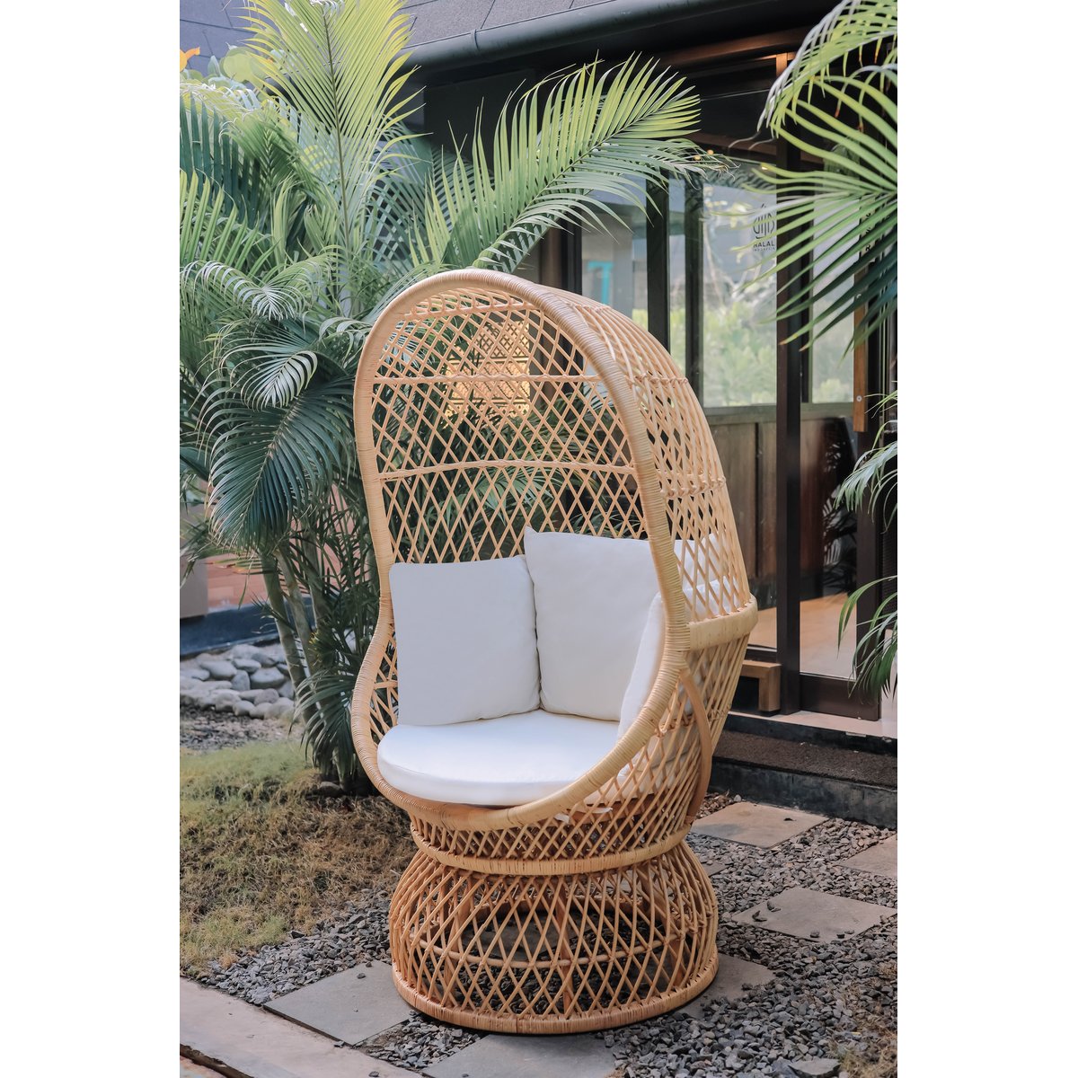 Fauteuil oeuf en rotin naturel et tissu, MANADO beige, NORDLYS