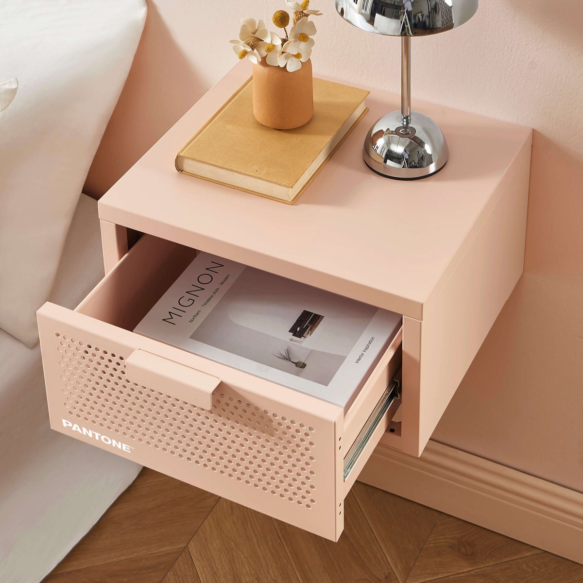 Table de chevet murale en acier rose blush, PANTONE