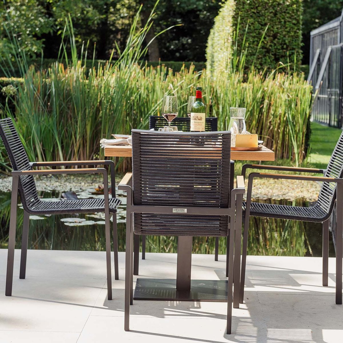 Table de jardin carrée en teck et acier, LUCIE autres, GESCOVA