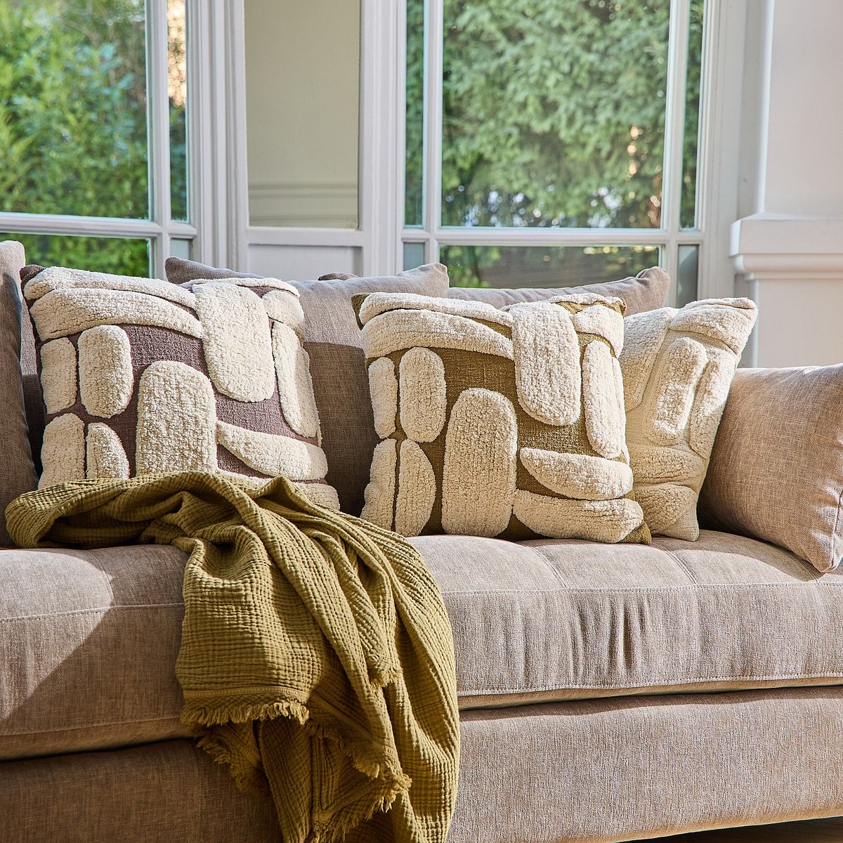 Coussin tufté en coton ANOUK bronze, HABITAT