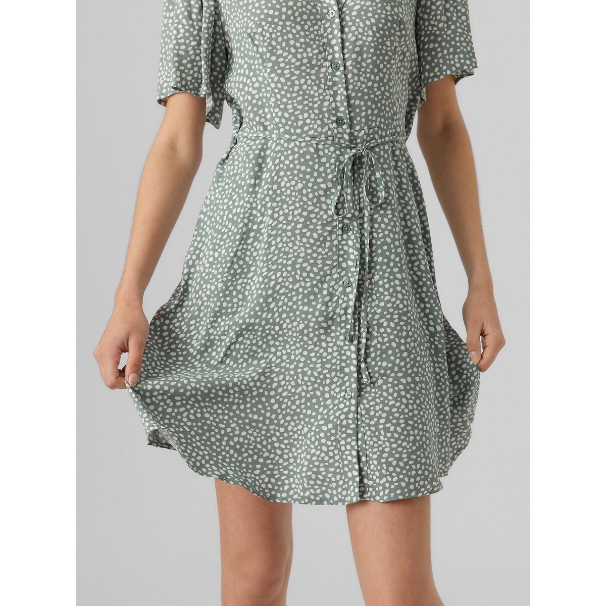 Abito a maniche corte con scollo a V e cintura fantasia verde, VERO MODA