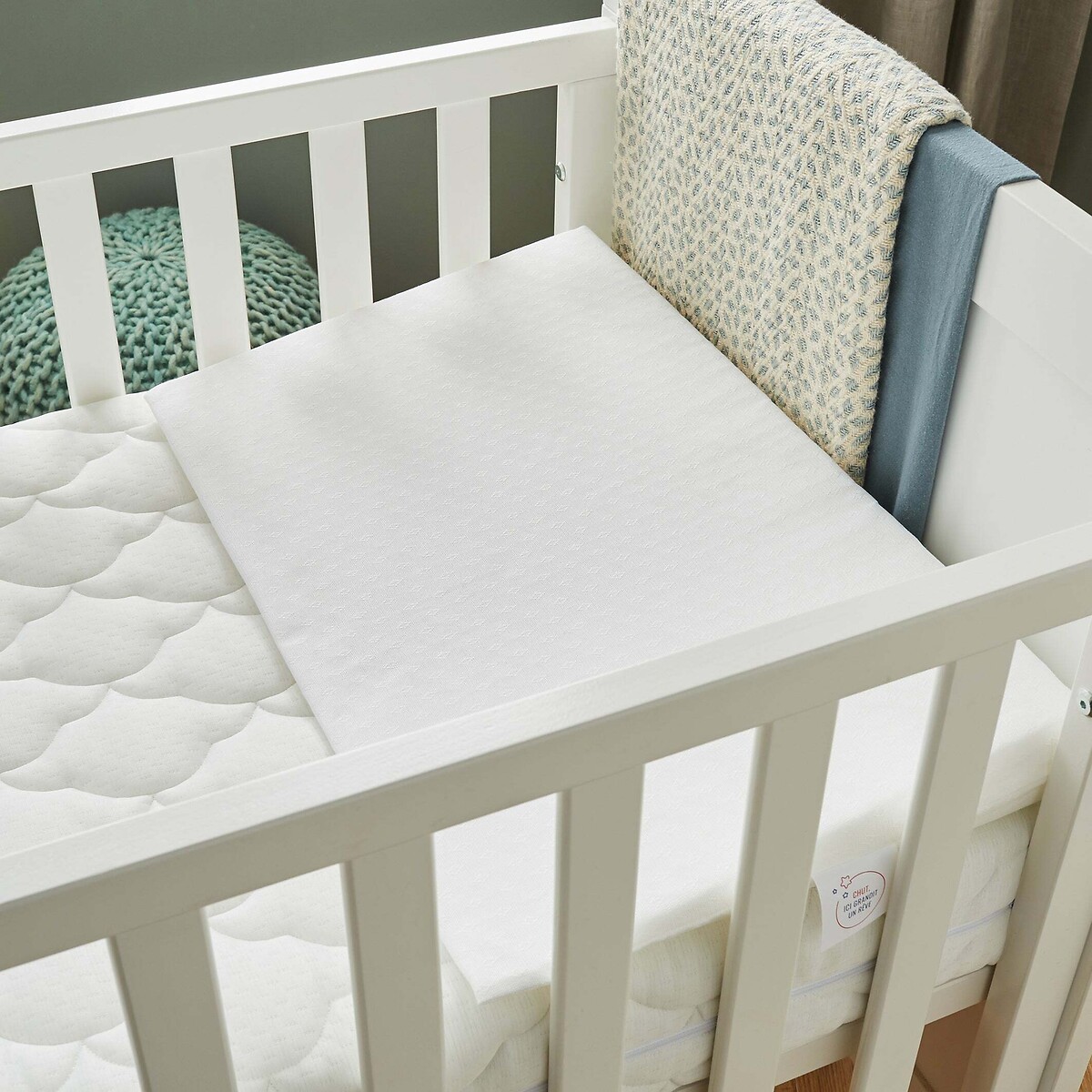 Plano inclinado para cama de bebé branco, P'TIT ALBATROS