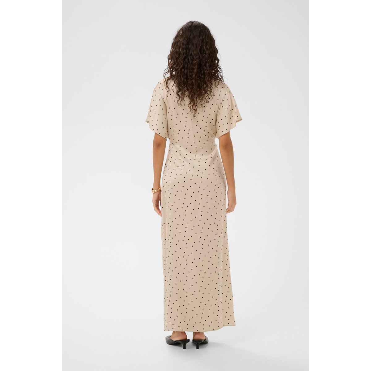 Robe beige oatmeal w black dots, SOAKED IN LUXURY