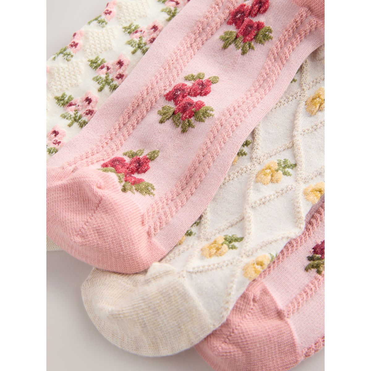 Socquettes texturées, 4 paires rose motif fleurs, NEXT