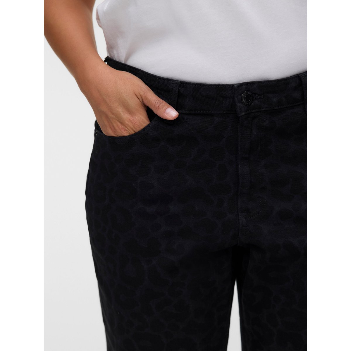 Jean Mom black denim, VERO MODA