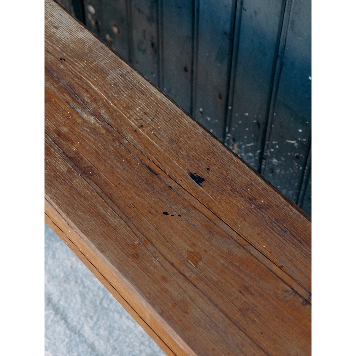 Banc brutaliste en bois Antoine N°146 - Bon état bois, DEBONGOUT