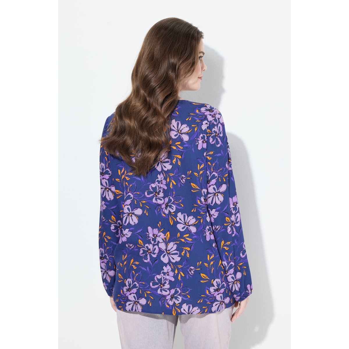 Blouse à fleurs, coupe évasée bleu foncé, ULLA POPKEN