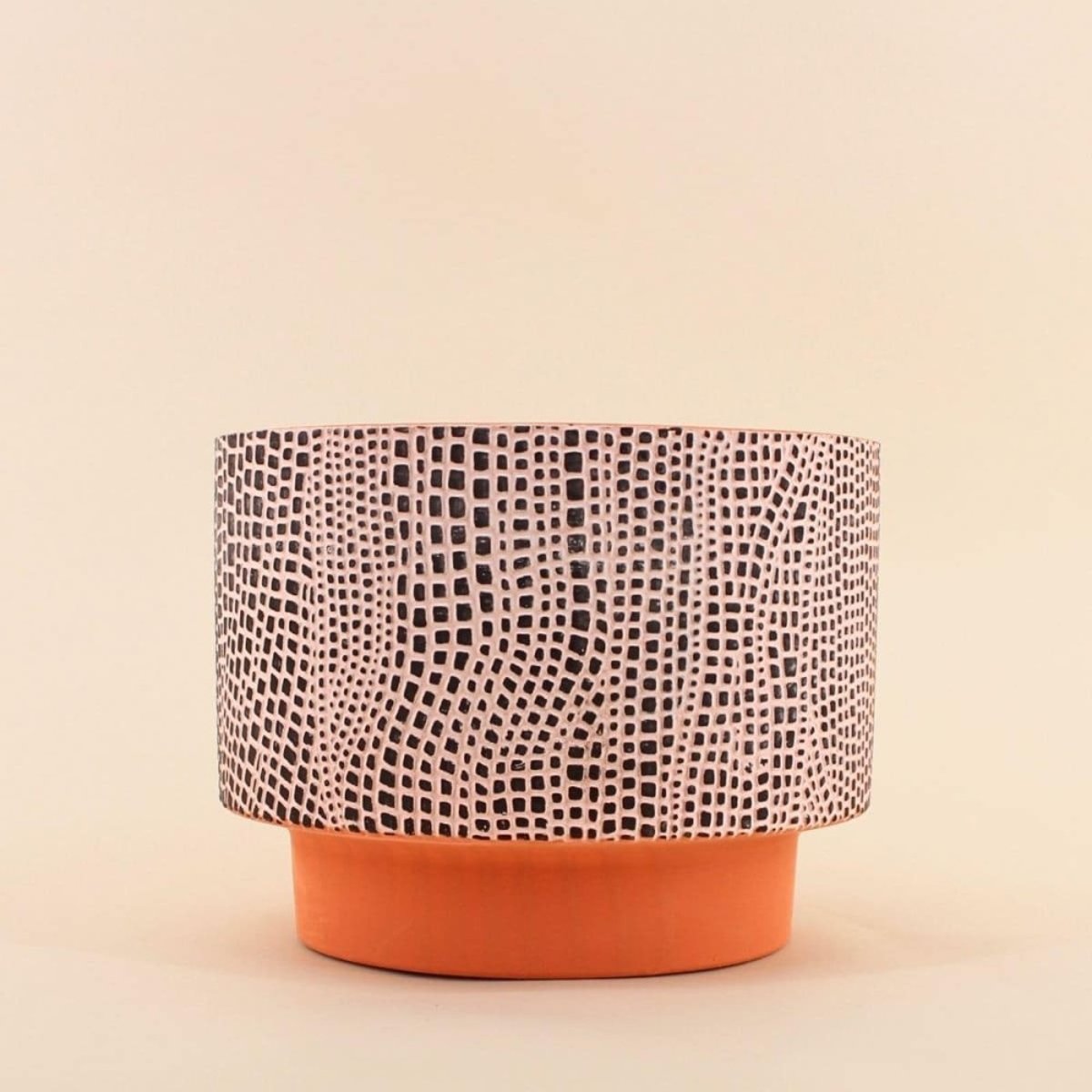 Cache-pot en terre cuite décor relief 25cm terracotta, ORNAMI
