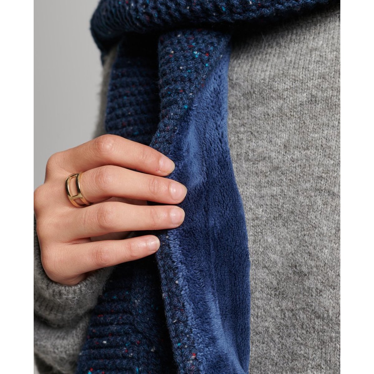 Écharpe en maille torsadée tweed bleu marine intense, SUPERDRY