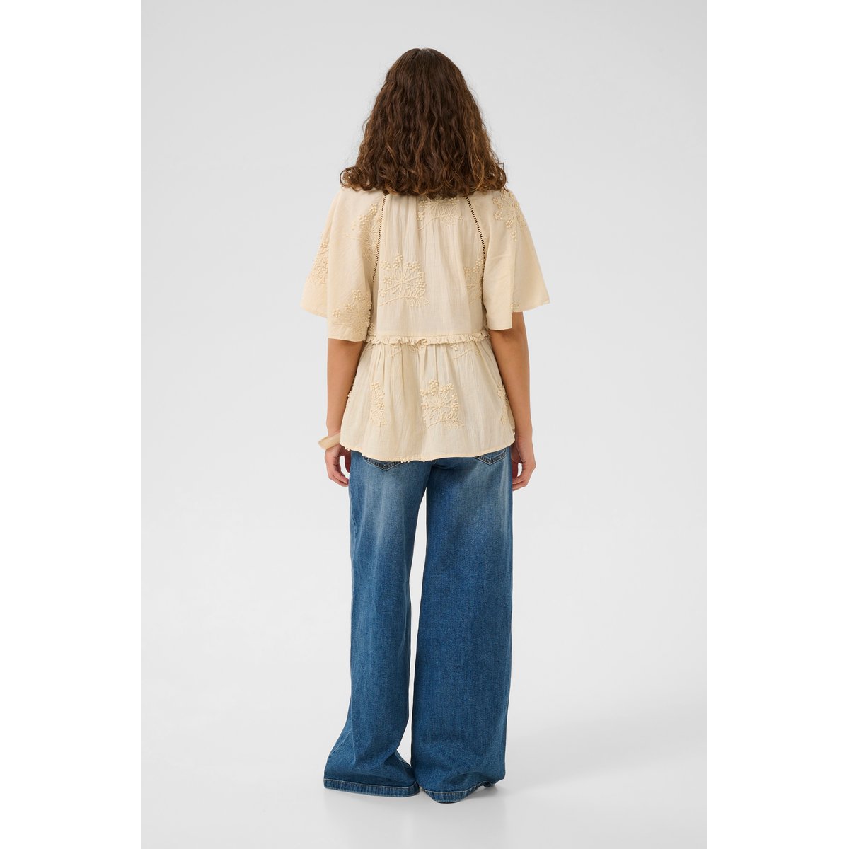Blouse à manches courtes beige oyster gray, CULTURE