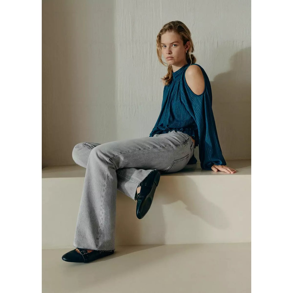 Blouse à col halter rayée en fil métallisé bleu pétrole, MANGO TEEN