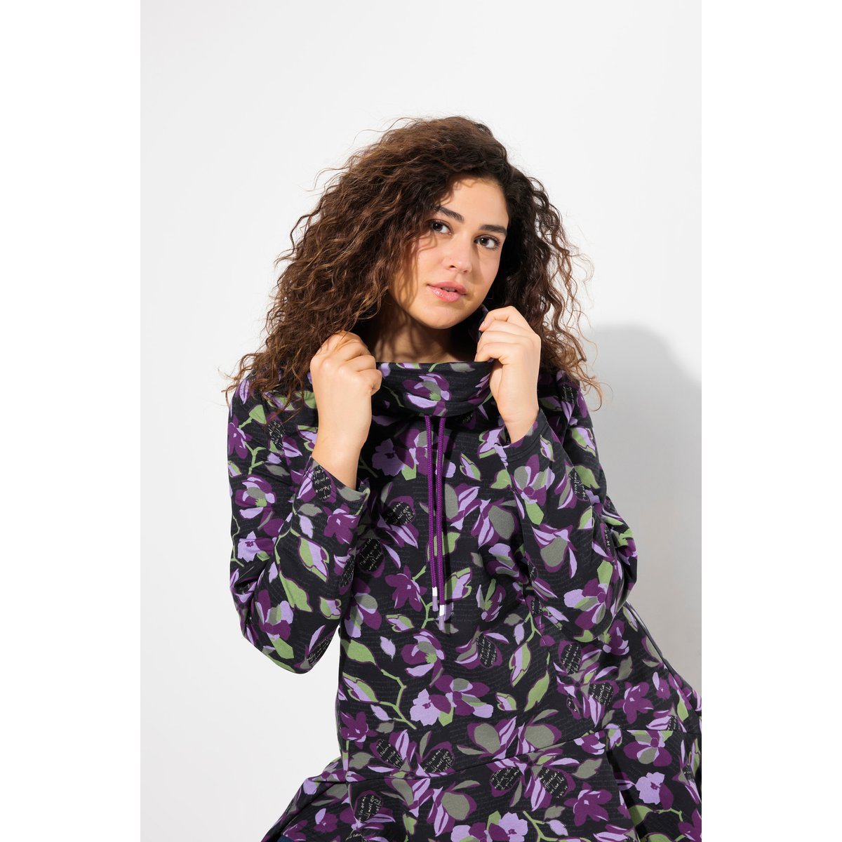Sweat-shirt long avec poches noir, ULLA POPKEN