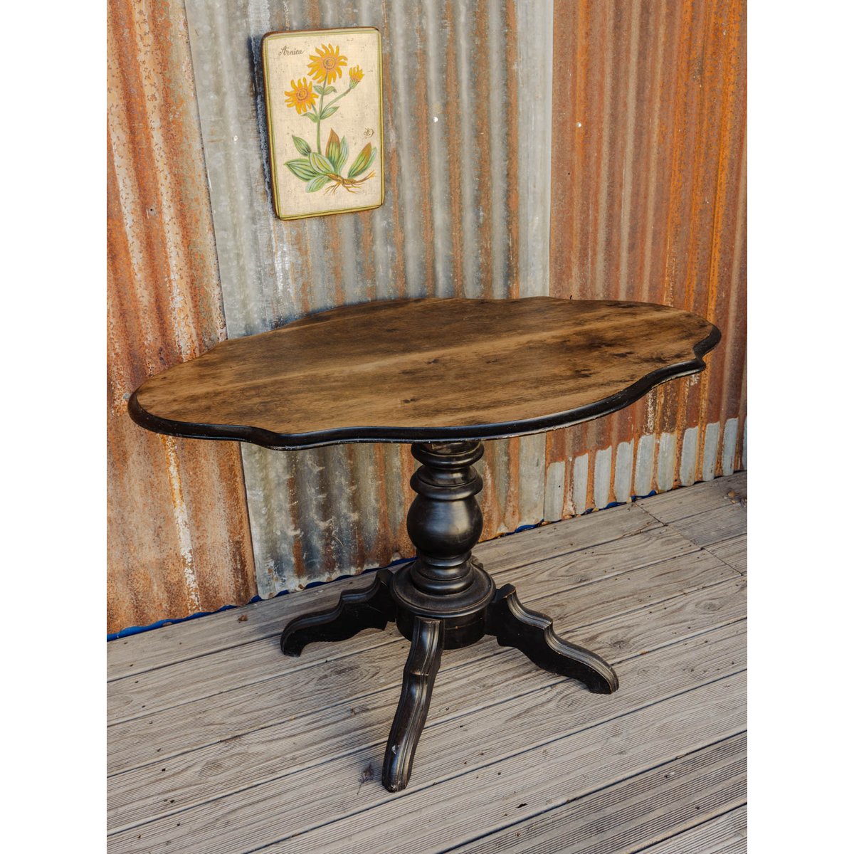 Table d'appoint en bois Francine N°1675 - Bon état bois foncé, DEBONGOUT