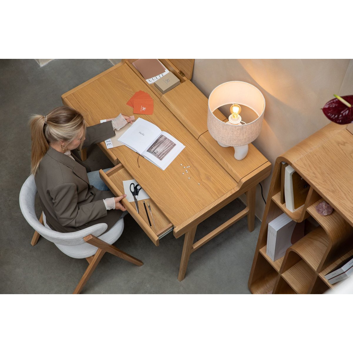 Bureau en bois, KAAT bois, ZUIVER