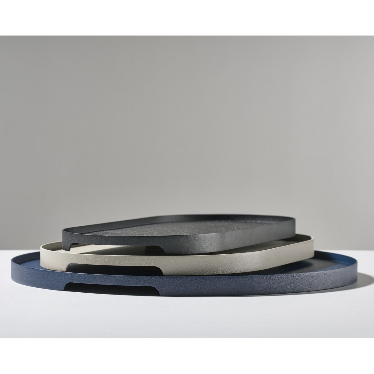 Plateau Ovale Single Noir Métal Medium 35 x 16 cm noir, ZONE DENMARK