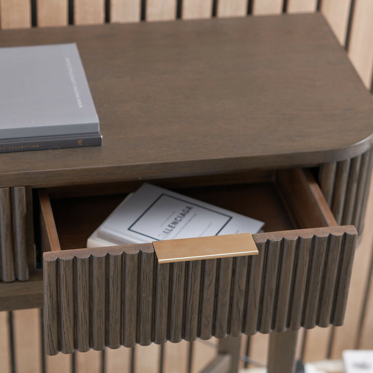 Renzo Fluted Oak 2 Drawer Console Table smoked oak, ÉDITÉ