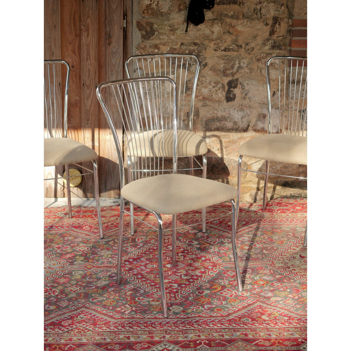 Lot de 4 chaises en métal chromé Alma N°1985 - Bon état argenté, DEBONGOUT