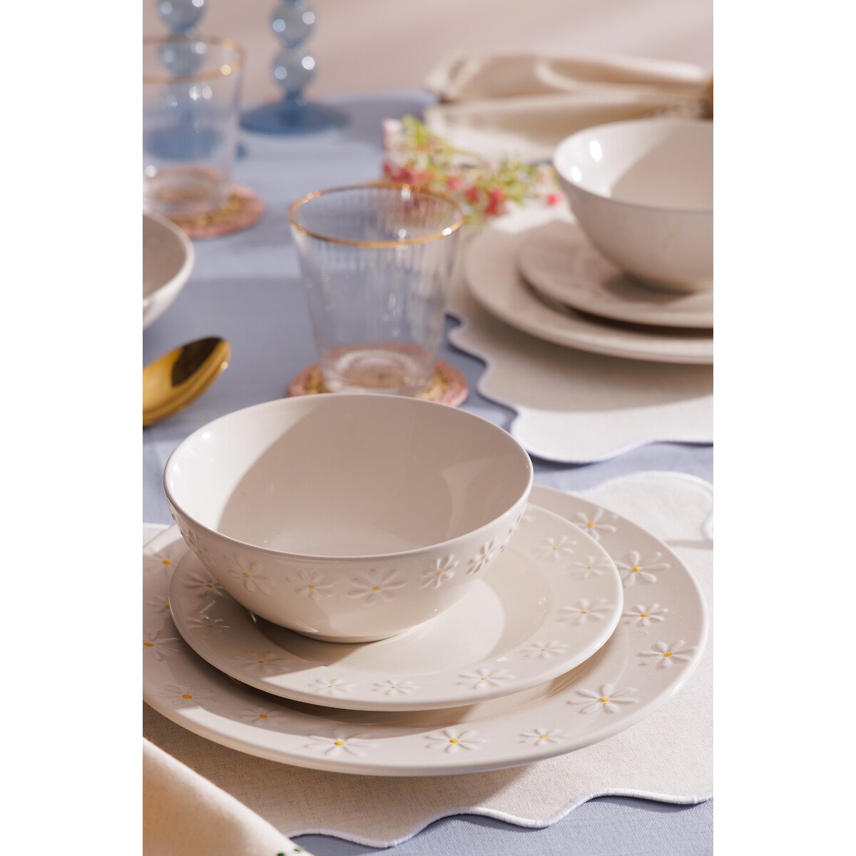 Set of 4 Daisy Cereal Bowls white, PRICE & KENSINGTON