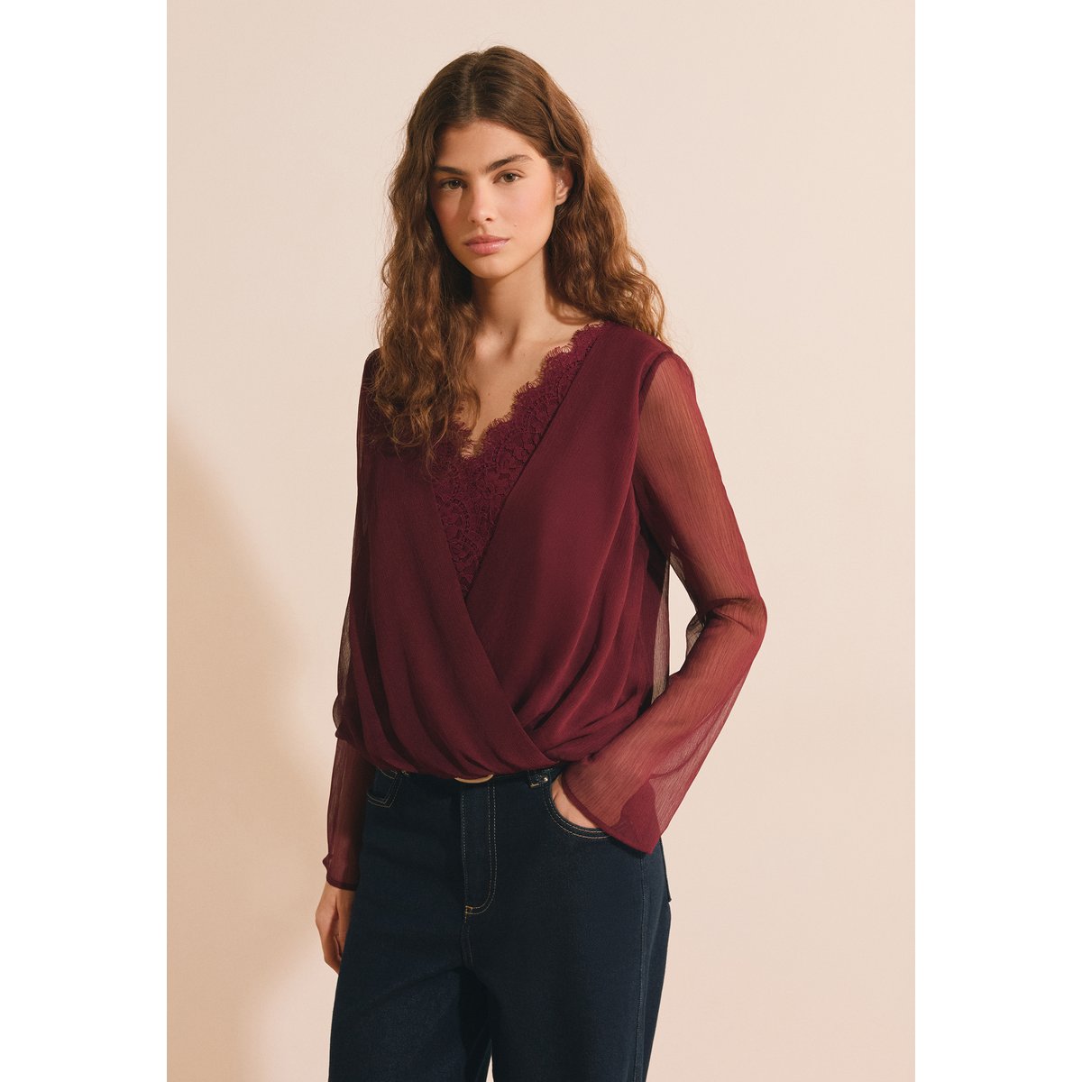 Blouse col V avec dentelle et transparence BABELLE bordeaux grenat, ETAM