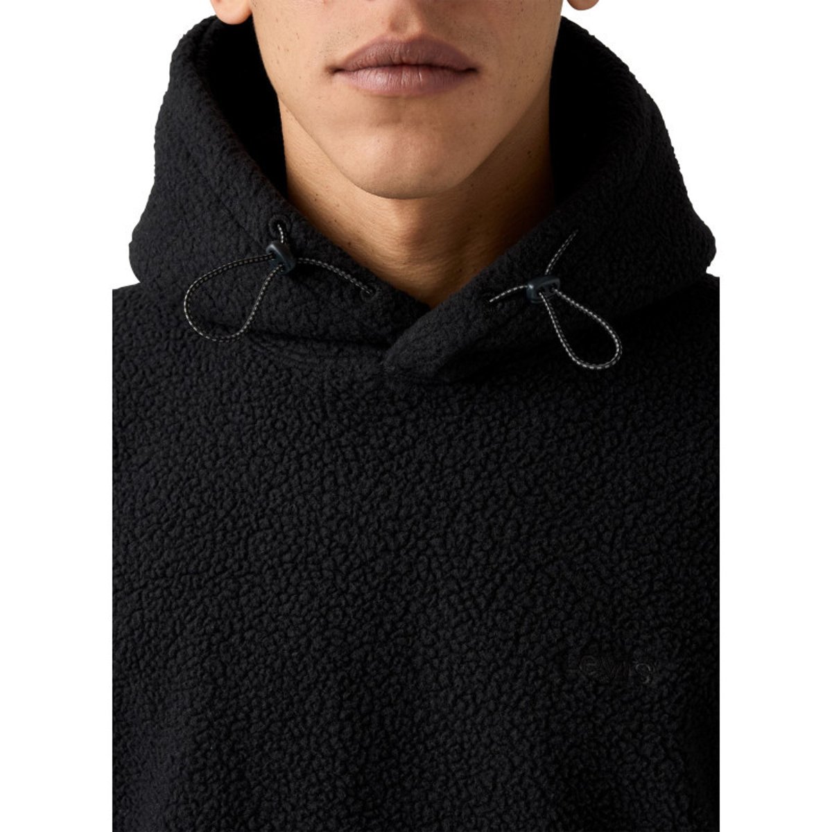 Sweat noir uni en sherpa avec une coupe droite et un col à capuche noir, LEVI'S