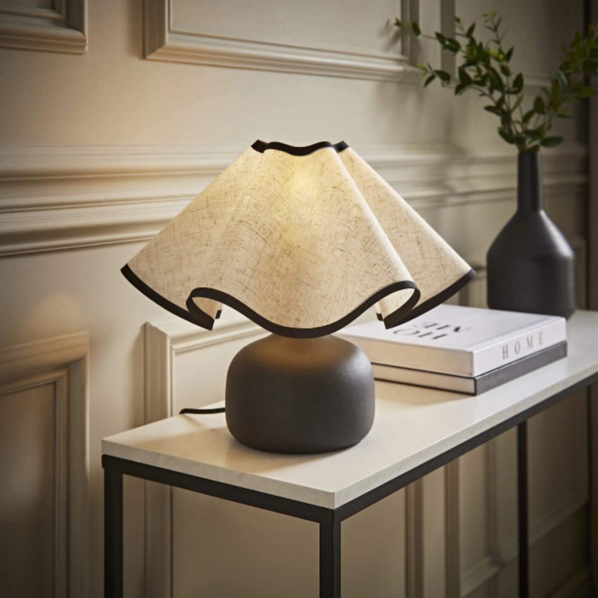 Ester Table Lamp with Ripple Shade in Black black, ÉDITÉ