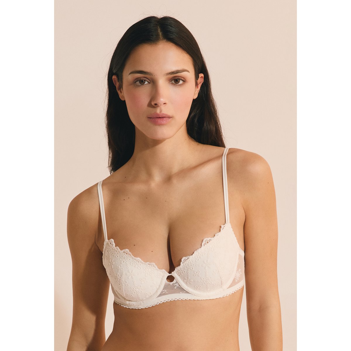 Soutien-gorge N.4 - Le coques fines avec broderie JANE ecru, ETAM
