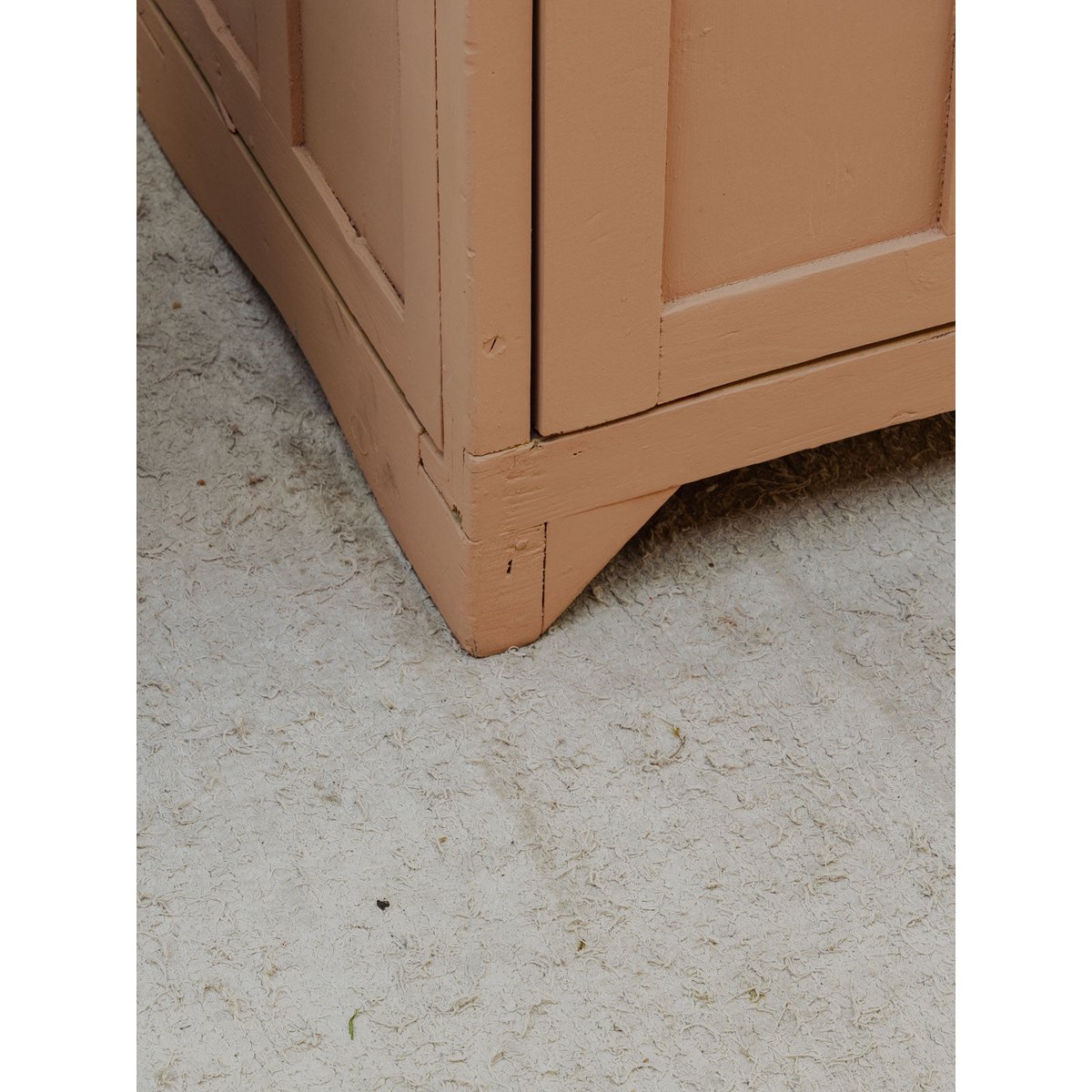 Armoire en bois rose Blandine N°526 - Bon état rose, DEBONGOUT