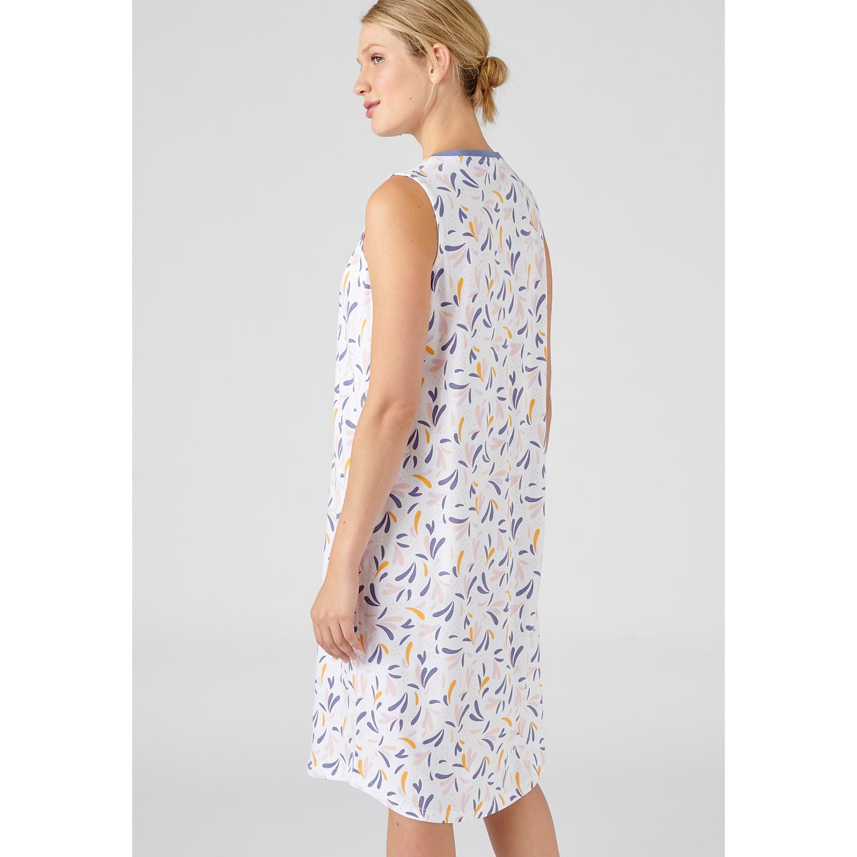 Chemise de nuit sans manches bleu pétale, DAMART