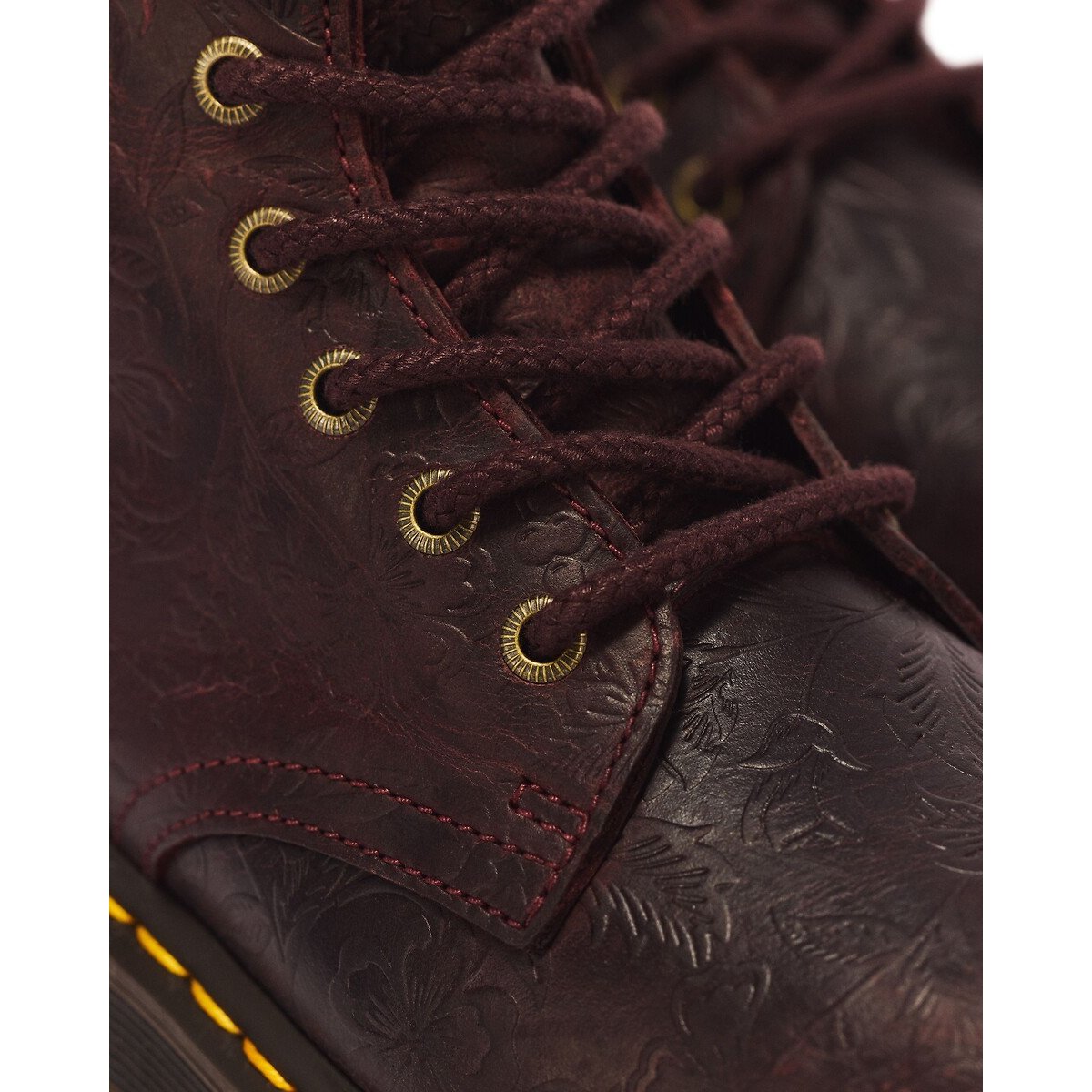 Boots plateformes Jadon Emboos Floral en cuir Crazy Horse rouge foncé, DR. MARTENS