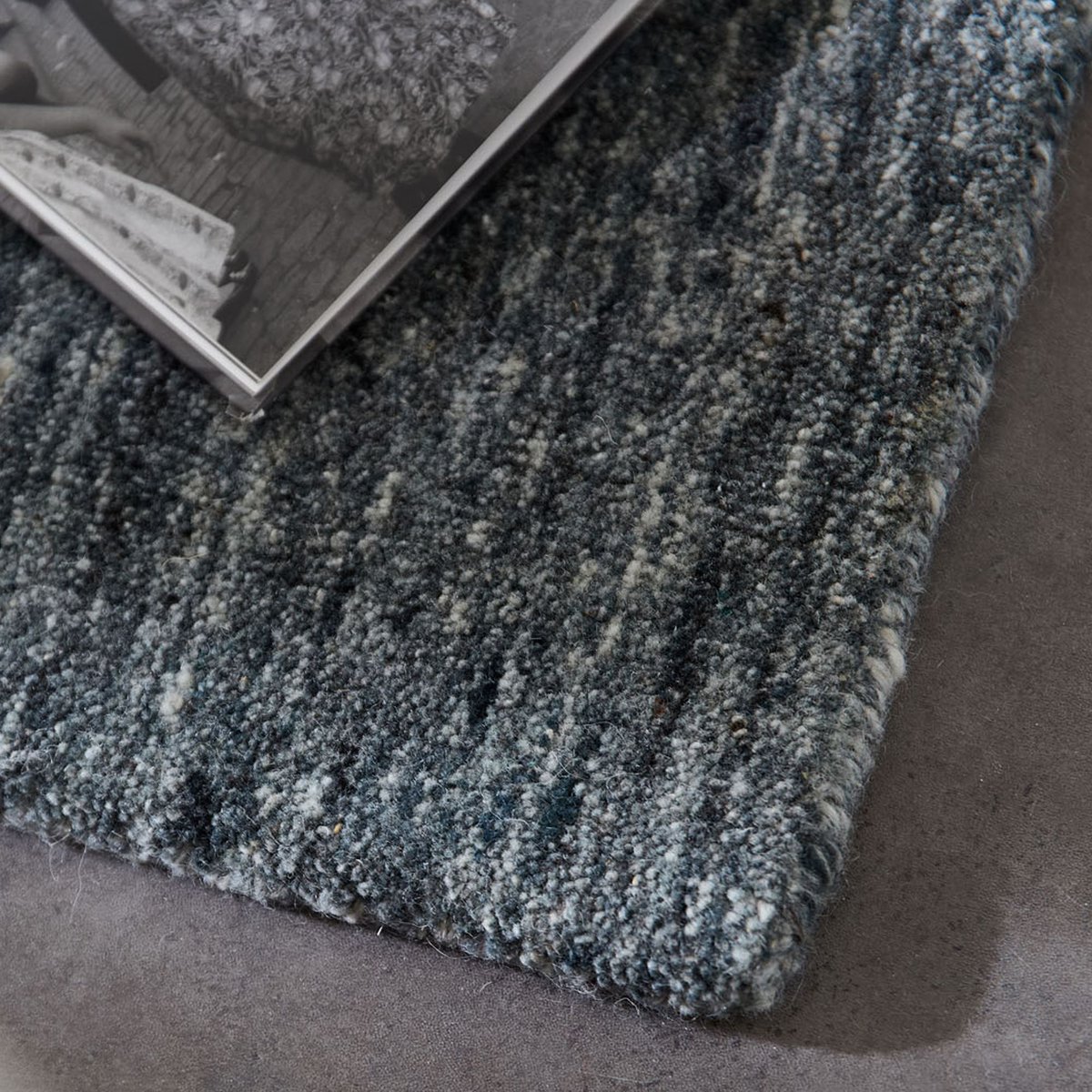 Tapis de salon uni en laine tissé main - PURE anthracite, THEKO