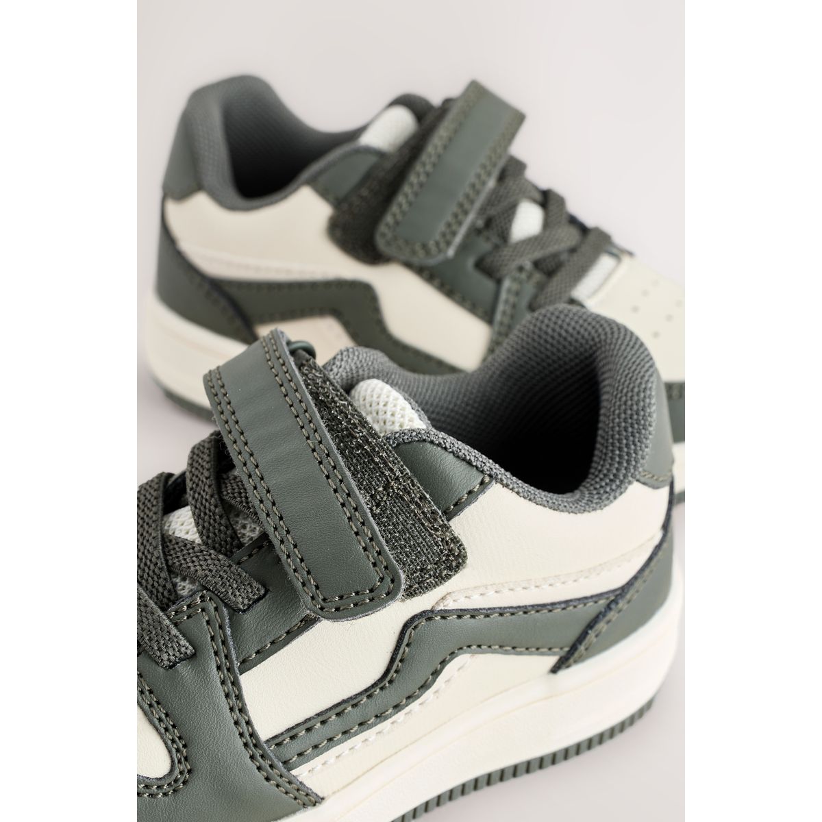 Baskets élastiques à lacets et scratch vert kaki, NEXT