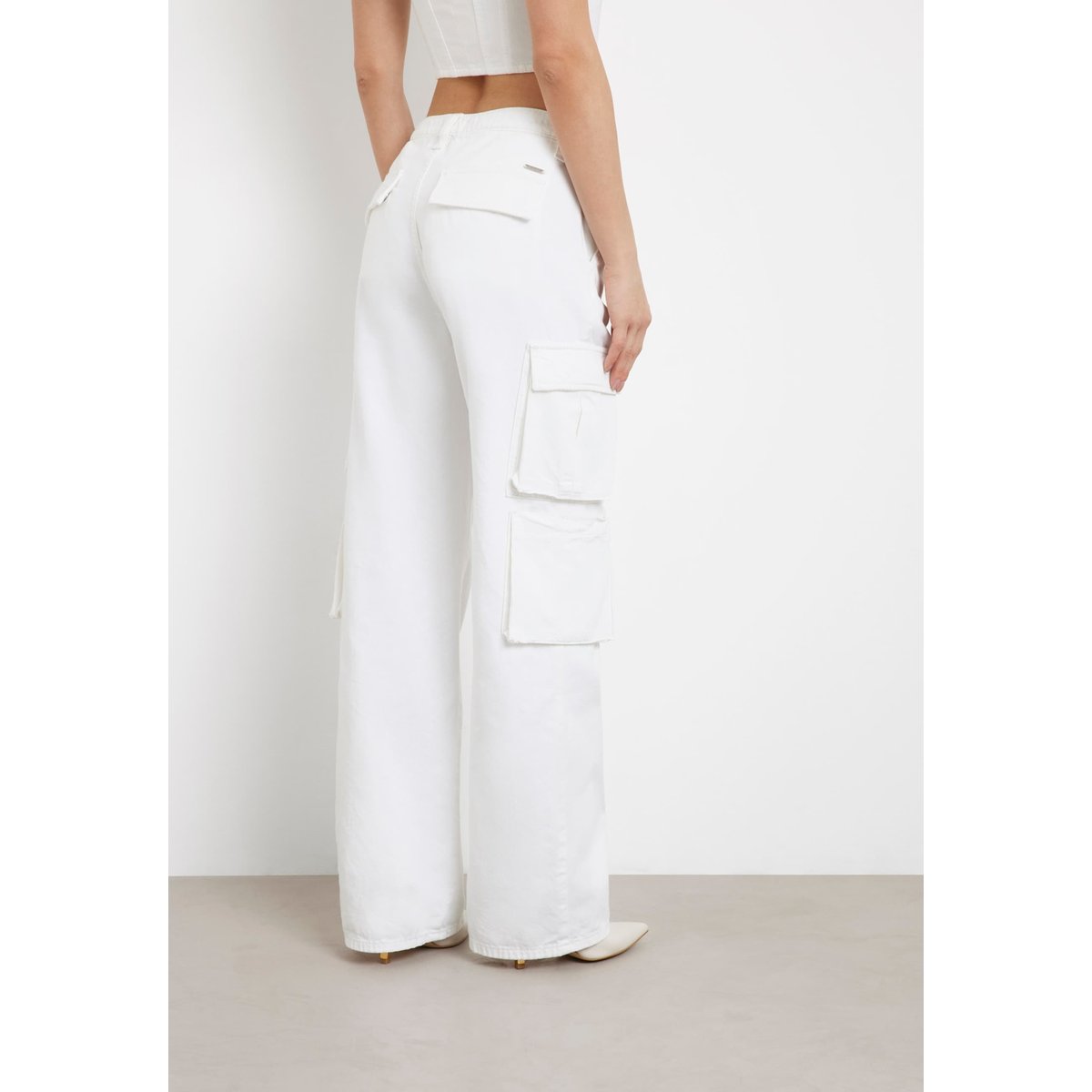 Jean Cargo Kori blanc, GUESS
