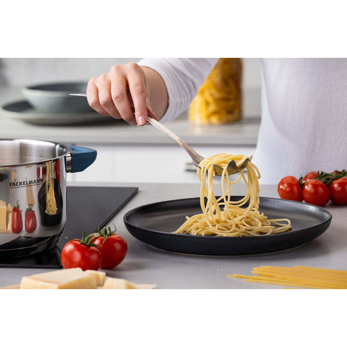 Cuillère à Spaghettis ESSENTIAL inox, FACKELMANN