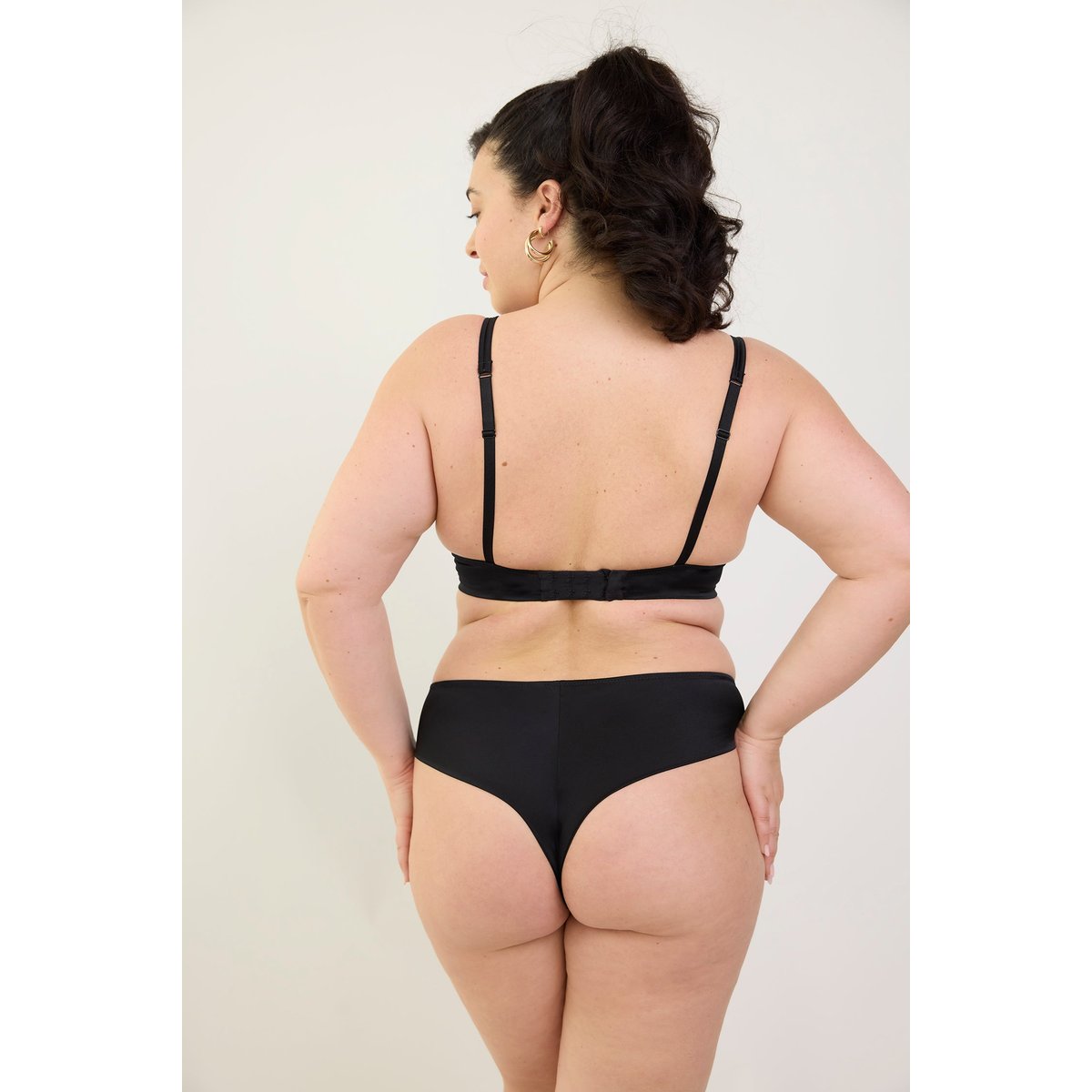 Tanga en dentelle et soie SILK'N LACE noir, MAISON LEJABY