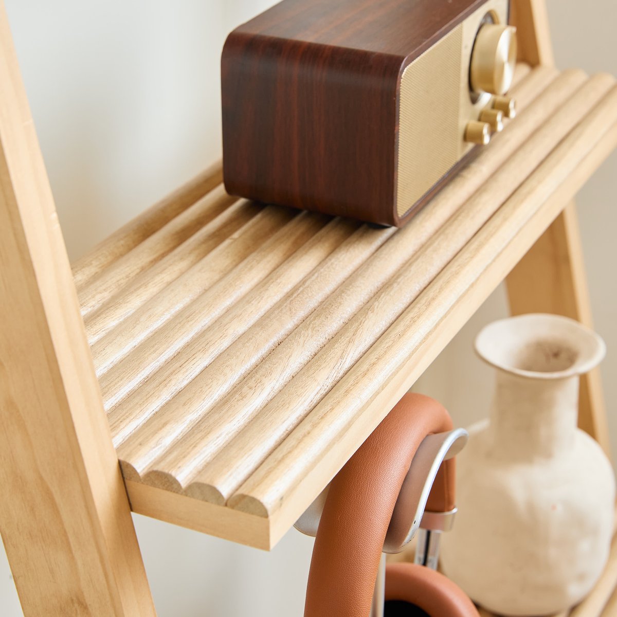 Etagère échelle 5 niveaux, bois et rotin, SMOGEN bois naturel, NORDLYS