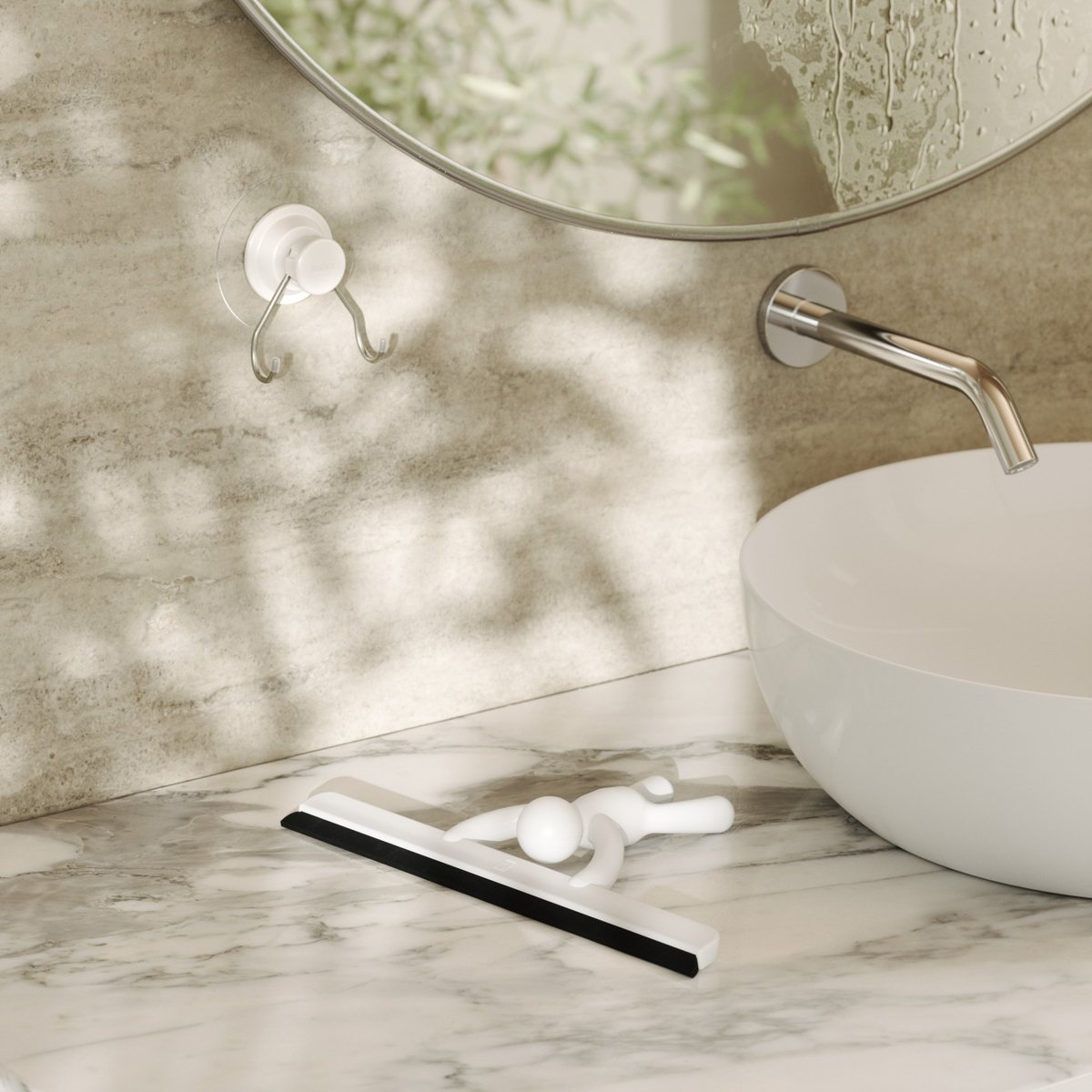 Raclette de douche à ventouse design BUDDY blanc, UMBRA